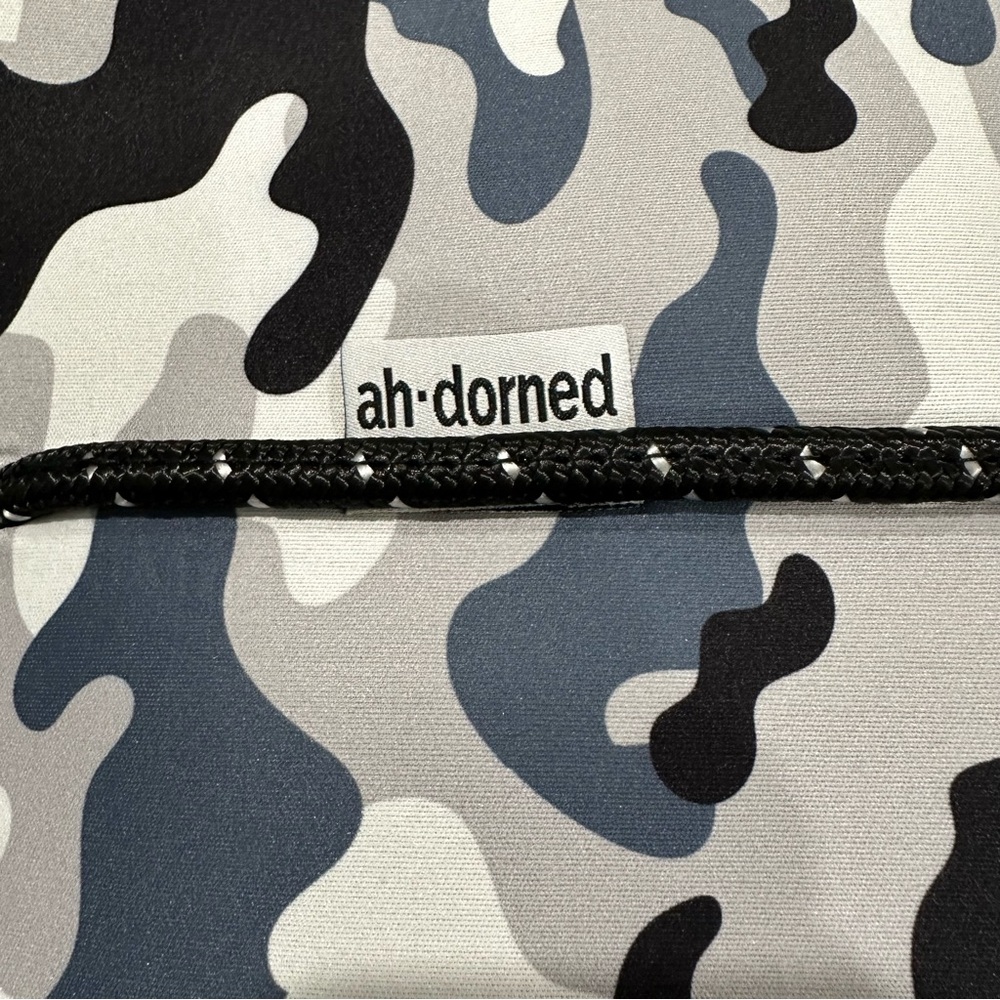 NWT Ahdorned Neoprene Expandable Tote Grey Camo Handles Strap Removable Pouch - Picture 5 of 7